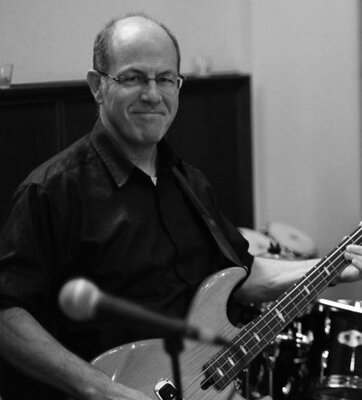 Jürg Möckli Bass