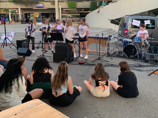 Schülerbands an der Vollmonbar in Weinfelden