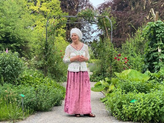 Märchen- und Kräuterpädagogin Christine Giele