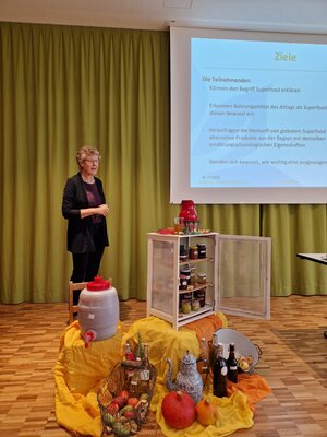 redwebAndrea Sch?tz-Wicki 