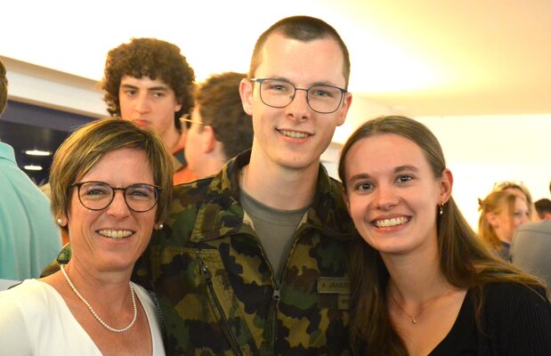 Diplomandinnen und Diplomanden geehrt
