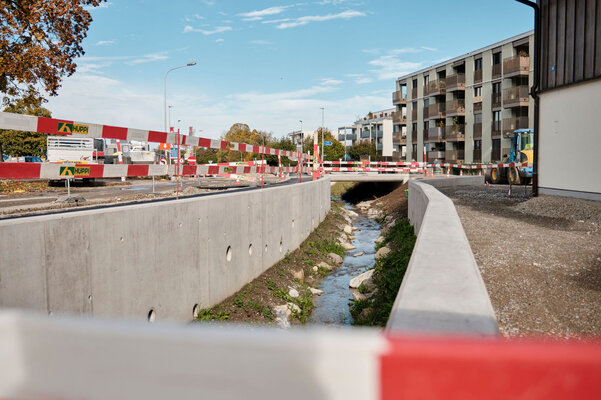 Auch in einem Betonkanal kann viel für die Natur gemacht werden.
