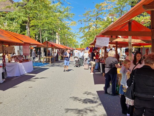 redwebChr?zlinger Markt