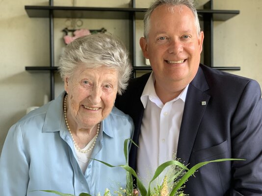 Anna Maria Högger und Stadtpräsident Thomas Niederberger.