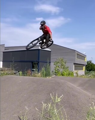redweb240815_ein Jahr Pumptrack T?gerwilen, Bild 1