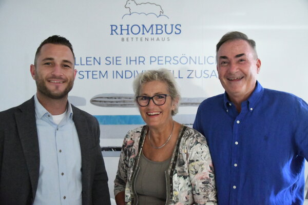 Oliver, Astrid und Marcel Bertsch laden am 23. September ein zum Tag der offenen Tür.