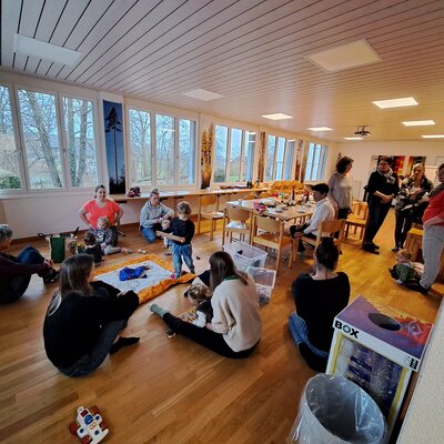 redwebFamilien Caf?