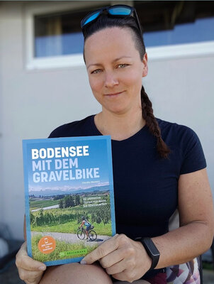 redwebClaudia Meckert Final
