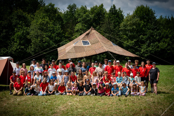 redweb2025_Patrick_Phiaphakdy-Gruppenbild_KC