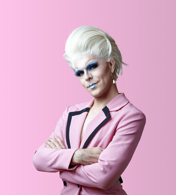 betty-business-_-pascal-bovey-photography-2022-_-2_pink_cut