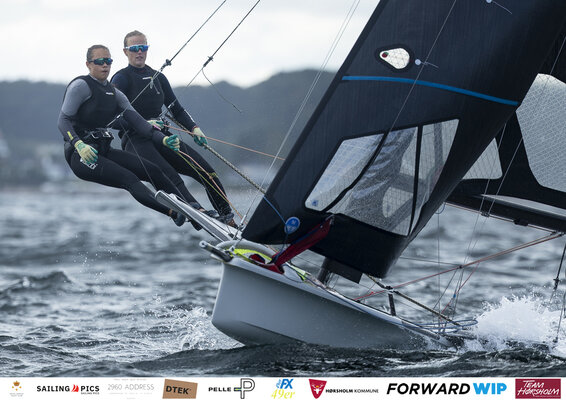 20250730_49er_juniorworlds_mh_ruegge_wicki-im-einsatz