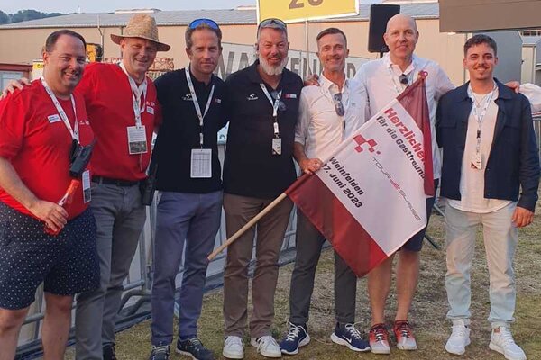 schluss-teamfoto - 1